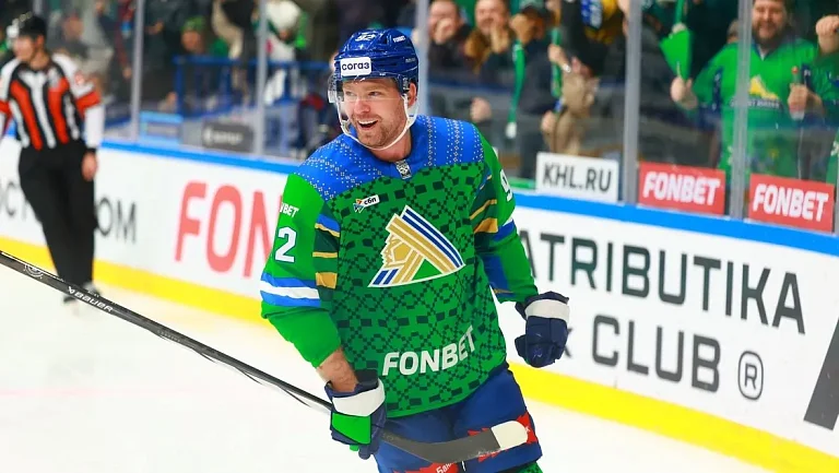 Василевский — об игре с Кузнецовым: В раздевалке у Евгения рот не затыкается