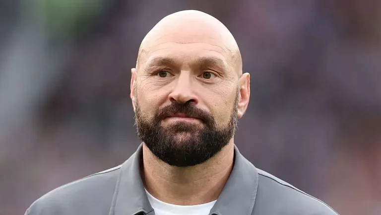 Тайсон Фьюри поддержал Джошуа после смертельного ДТП в Нигерии