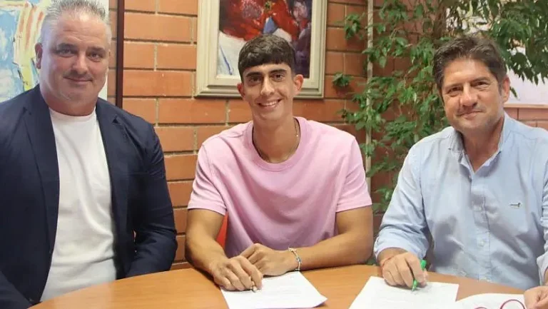 Марк Монтальво остаётся в «Химнастике» до 2028 года