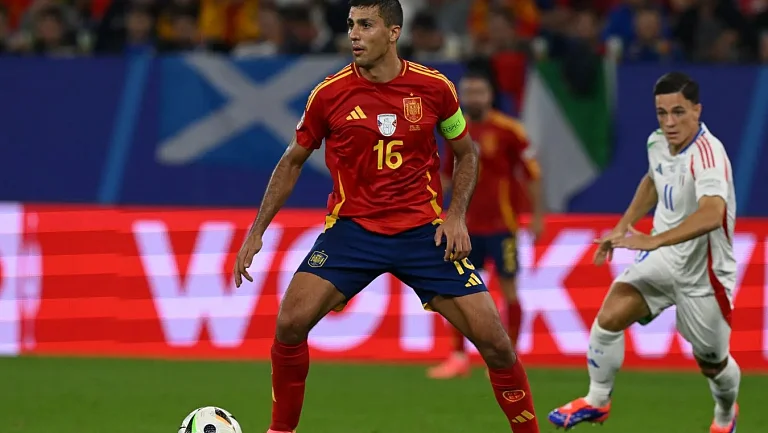 Родри дал эксклюзивное интервью о наставничестве Ямалю после финала Евро-2024