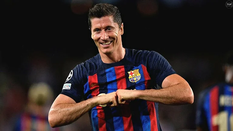 Роберт Левандовски вошёл в топ-20 бомбардиров «Барселоны» 