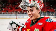 «Ойлерз» заключили двухлетний контракт с вратарем Мэттом Томкинсом