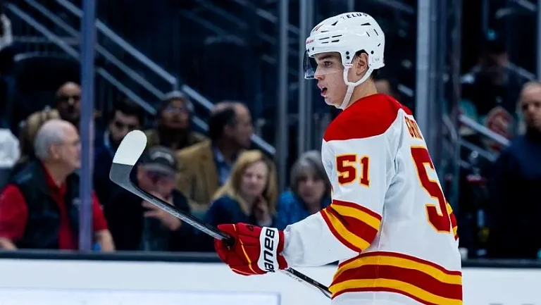 Форвард Матвей Гридин помог «Калгари» обыграть «Эдмонтон» 