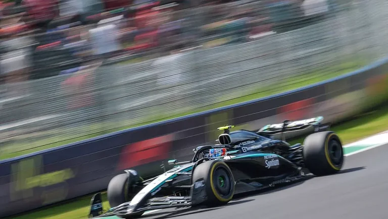 Кими Антонелли из Mercedes сохранил настрой после ошибки в Монце