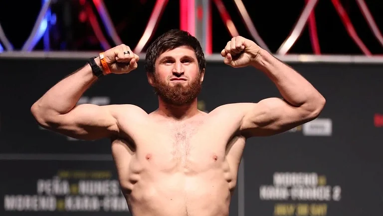 Уокер победил Чжана и лишил Анкалаева потенциального соперника