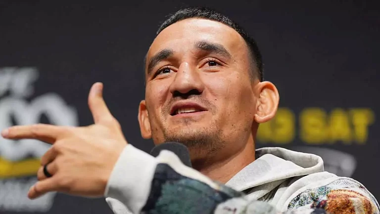 Холловэй: Евлоев не получит титульный бой с Волкановски