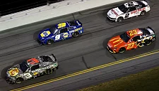 Джош Берри и Остин Диллон могут вылететь из плей-офф NASCAR