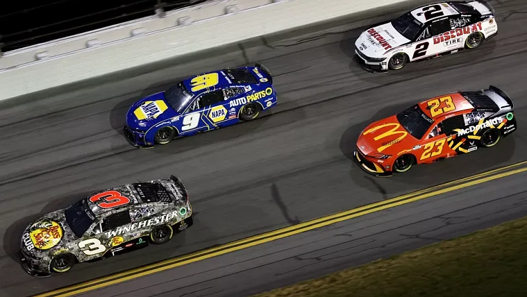 Джош Берри и Остин Диллон могут вылететь из плей-офф NASCAR