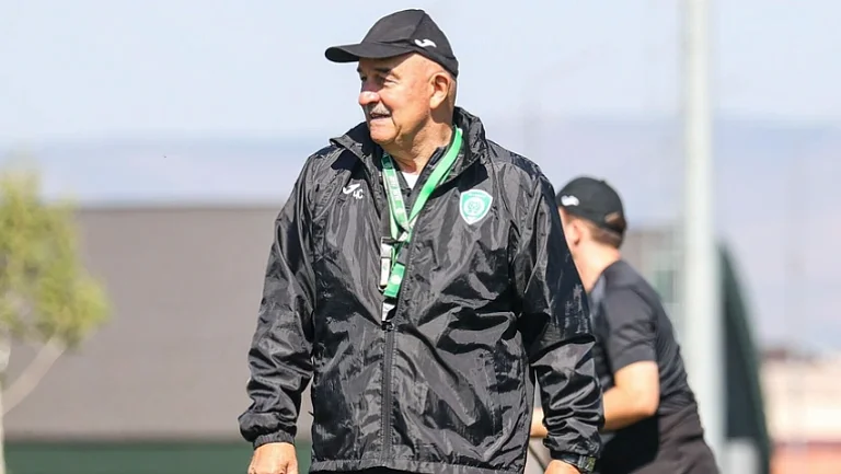 Черчесов не проигрывает: тренер обновил клубный рекорд «Ахмата»