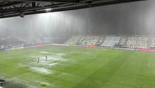 Матч Лиги конференций в Хорватии прервали из-за сильного ливня