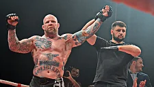 Известного бойца ММА сняли с поединка в Молдавии из-за поддержки России