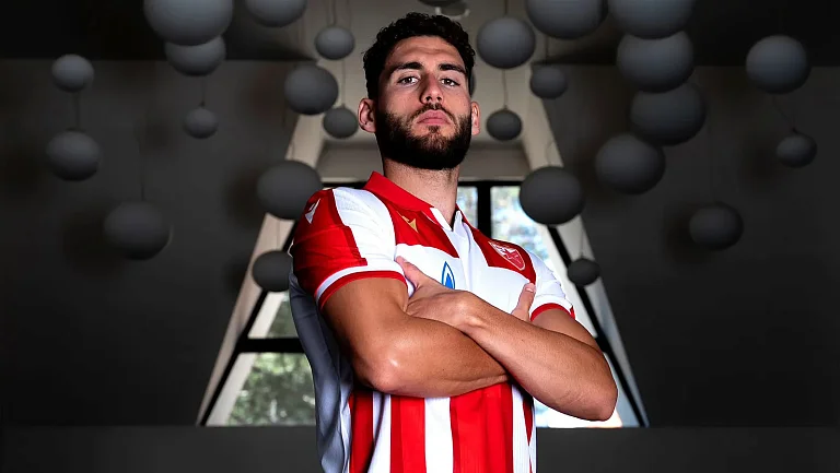 Тикнизян заплакал после поражения «Црвены Звезды» в ЛЧ