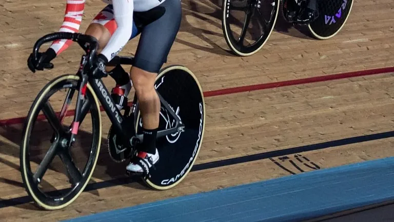 У велогонщика Кирильцева диагностировали сотрясение после падения на ЧМ