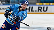 Нижнекамский клуб подписал нападающего из КХЛ Николишина