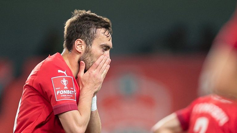 Полузащитник «Акрона» Хосонов перенес операцию после перелома ключицы