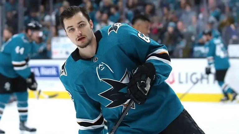 Лабанк не перейдёт в КХЛ — агент развеял слухи