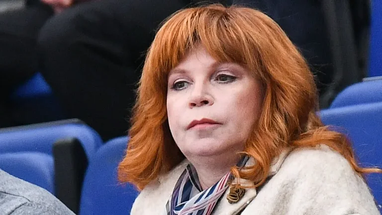 Бестемьянова хочет объяснить поведение фигуриста Галлямова на чемпионате России