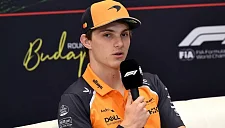Пилот McLaren поддержал фонд помощи детям с онкозаболеваниями