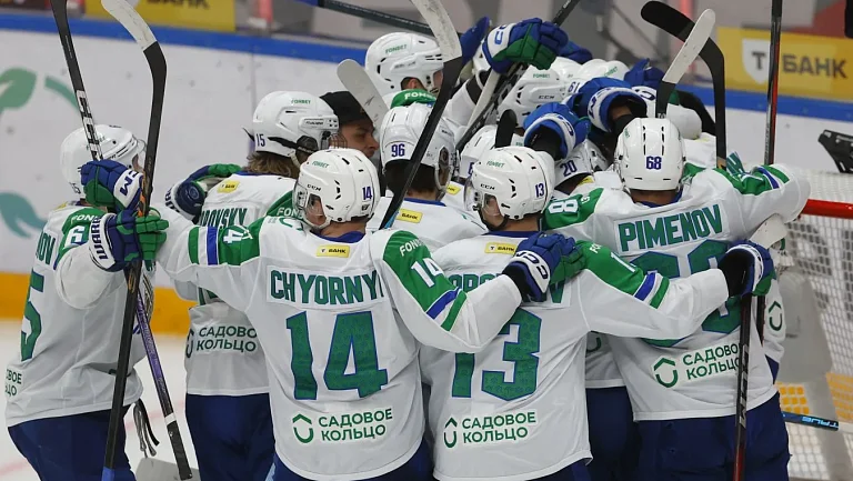 Плющев: «Локомотив — фаворит, но Салават даст бой»