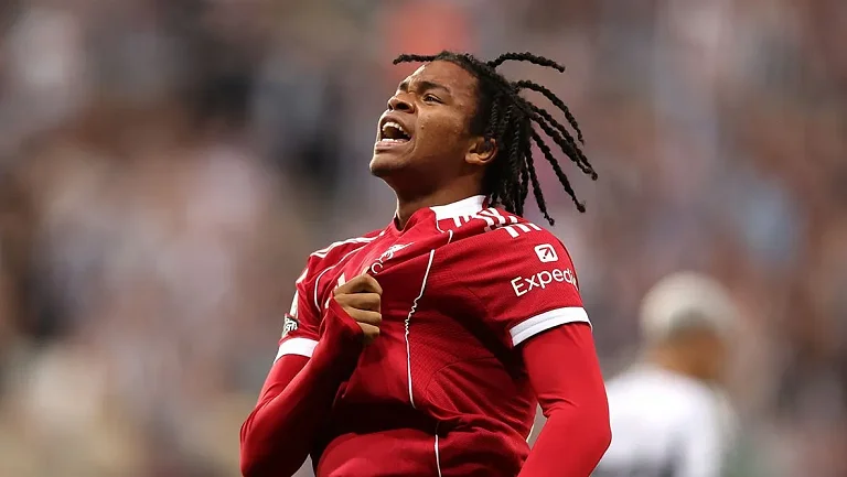 Рио Нгумоха стал вторым игроком АПЛ, забившим победный гол в 16 лет