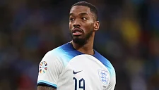 Футболиста сборной Англии арестовали за избиение фаната в баре