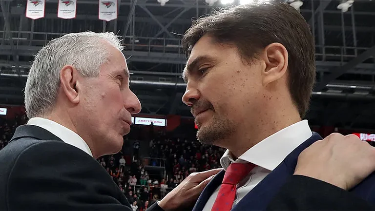 Защитник «Локомотива» объяснил разницу между подходами Никитина и Хартли