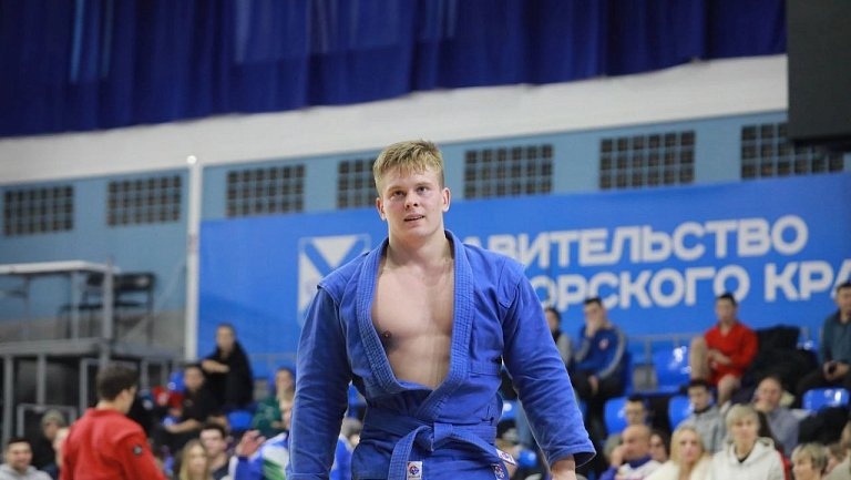 Илья Праведников готовится к Чемпионату мира по самбо 