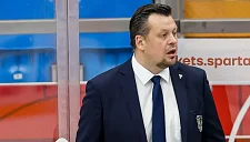 «Лада» расторгла контракты с двумя хоккеистами и тренером