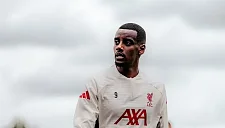 Исак пропустит матч «Ливерпуля» с «Бёрнли»