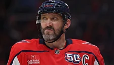 Каменский — о результатах Овечкина в НХЛ: Он не может забивать постоянно