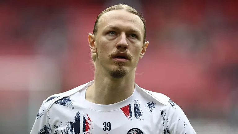 Сафонов о слухах об уходе из ПСЖ: «Я даже не читаю новости»