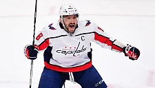 Овечкин обошёл Горди Хоу по шайбам в регулярных чемпионатах НХЛ