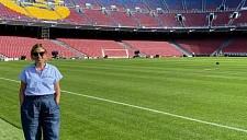 Эбру Йылдыз инспектирует ход работ по реконструкции стадиона «Барселоны»