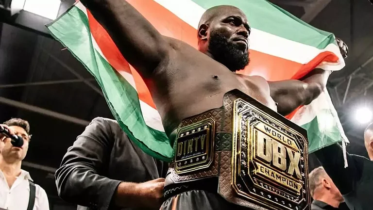 Розенстрайк выиграл титул DBX и встретится с Орловским