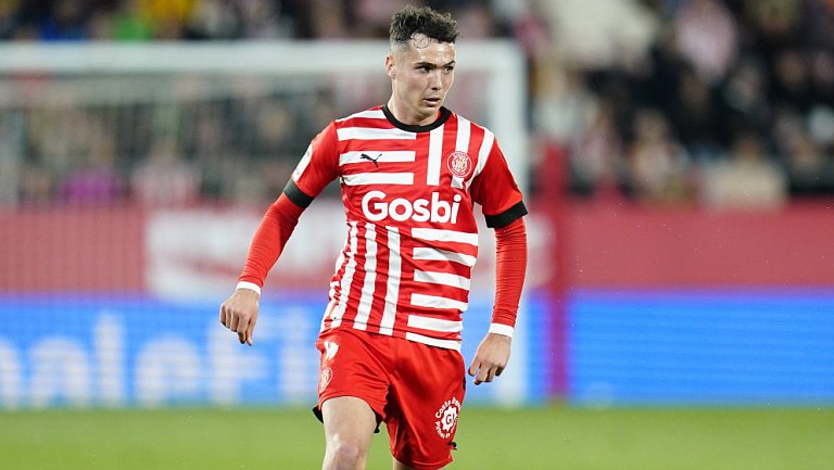 «Арсенал» нацелился на молодого защитника «Жироны» Арнау Мартинеса