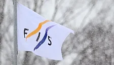 FIS оставила российских лыжников под запретом, хотя 60% стран за допуск
