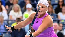 Шнайдер уступила Киз в драматичном матче третьего круга турнира в Брисбене.