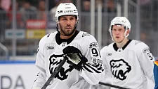 «Автомобилист» разгромил «Трактор» со счётом 5:1 в матче КХЛ