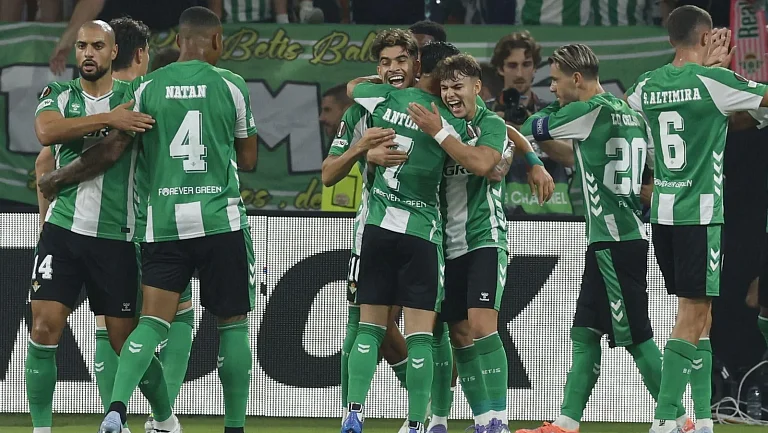 «Бетис» рвется к победе над «Осаcуной», несмотря на плотный график