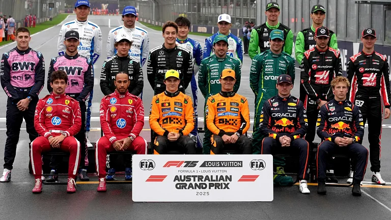 Появились фото с традиционного ужина пилотов Формулы-1 перед финалом в Абу-Даби