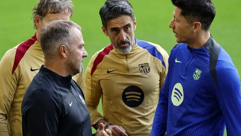 Левандовски может пропустить матч с Дортмундом, его место займёт Ферран Торрес