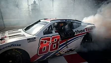 Гонщик из Новой Зеландии установил исторический рекорд в дебютном сезоне NASCAR