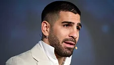 Топурия объяснил, как Маддалене помешать Махачеву переводить бой в партер