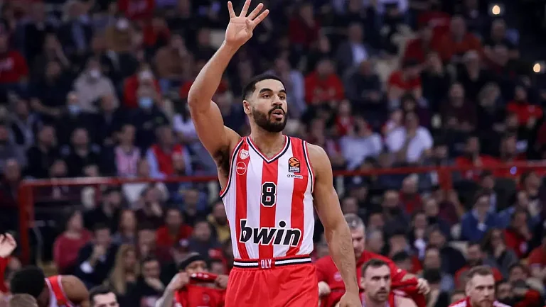 Наз Митру-Лонг подписал контракт с «Наполи»