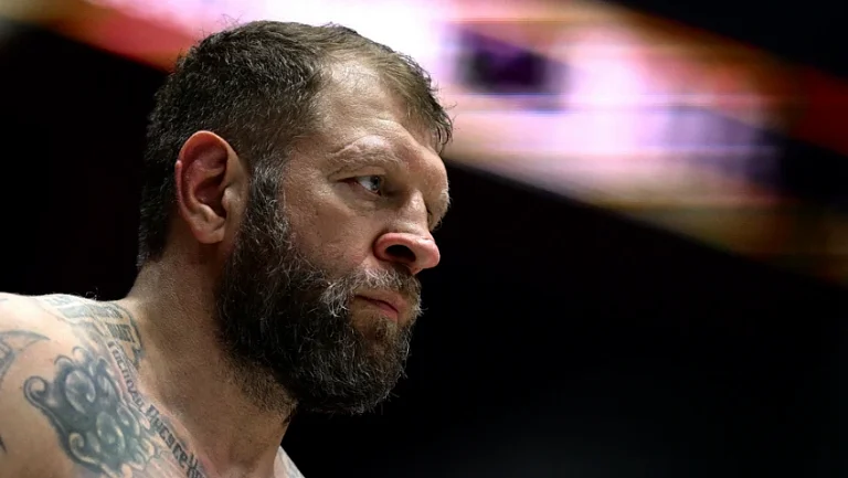 Емельяненко объявил о разводе с супругой