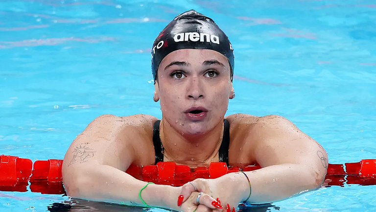 Чемпионку мира по плаванию из Италии отстранили от турниров за кражу