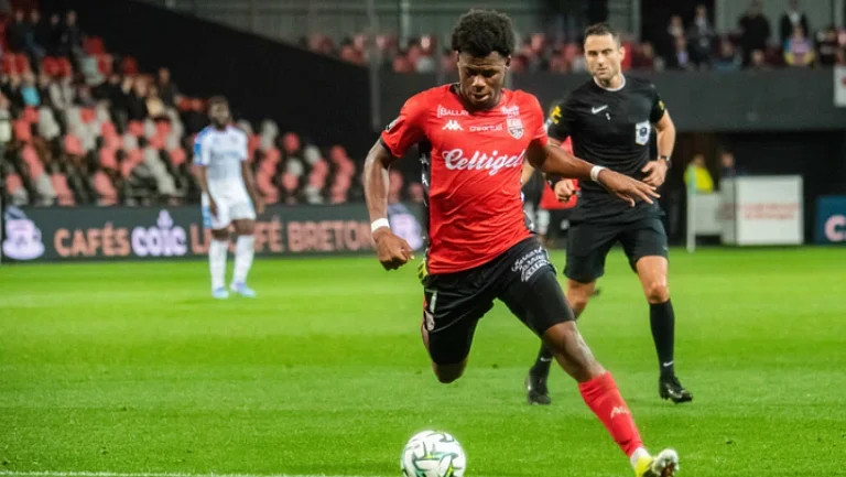 «Рубин» подпишет Сива из «Генгама»