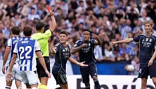 В Испании признали ошибку VAR при удалении Хёйсена в матче с «Сосьедадом»