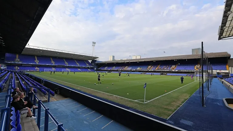 «Ипсвич Таун» подписал контракт с Дженной Дир