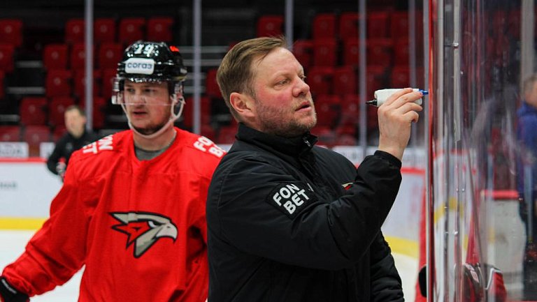 Кожевников обвинил «Авангард» в неблагодарности к Ткачёву и Курьянову